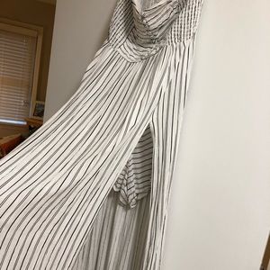 Stripped strapless dress/romper